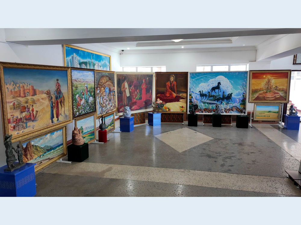 Traveling exhibition at the Ashgabat Construction Secondary School